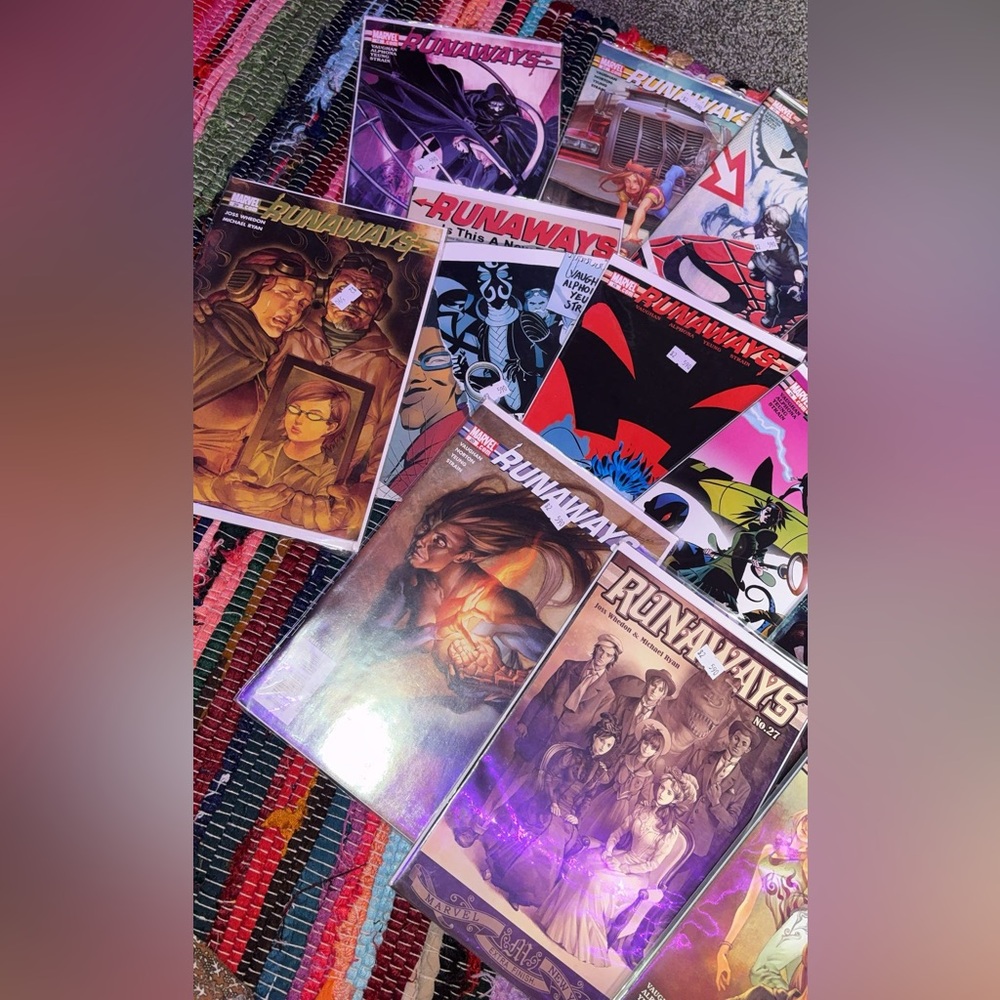 Marvel Runaways Comic Collection - image 2